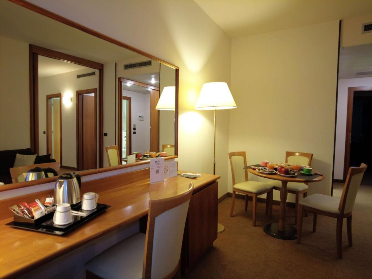 Best Western Park Hotel Piacenza Exterior photo