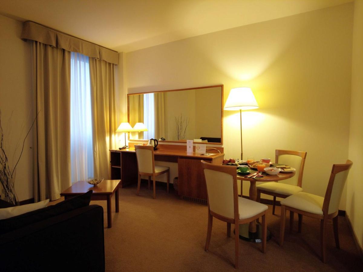 Best Western Park Hotel Piacenza Exterior photo